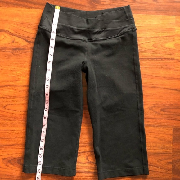 Lululemon Astro Crop Leggings - Picture 7 of 8